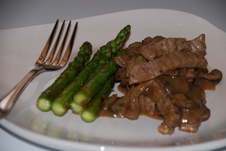 Asparagus with Sake Beef